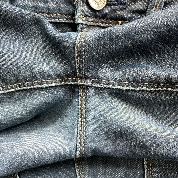 Sz32 DL1961 Karen High Rise Skinny in a Medium Blue wash In GUC - Picture 7 of 8